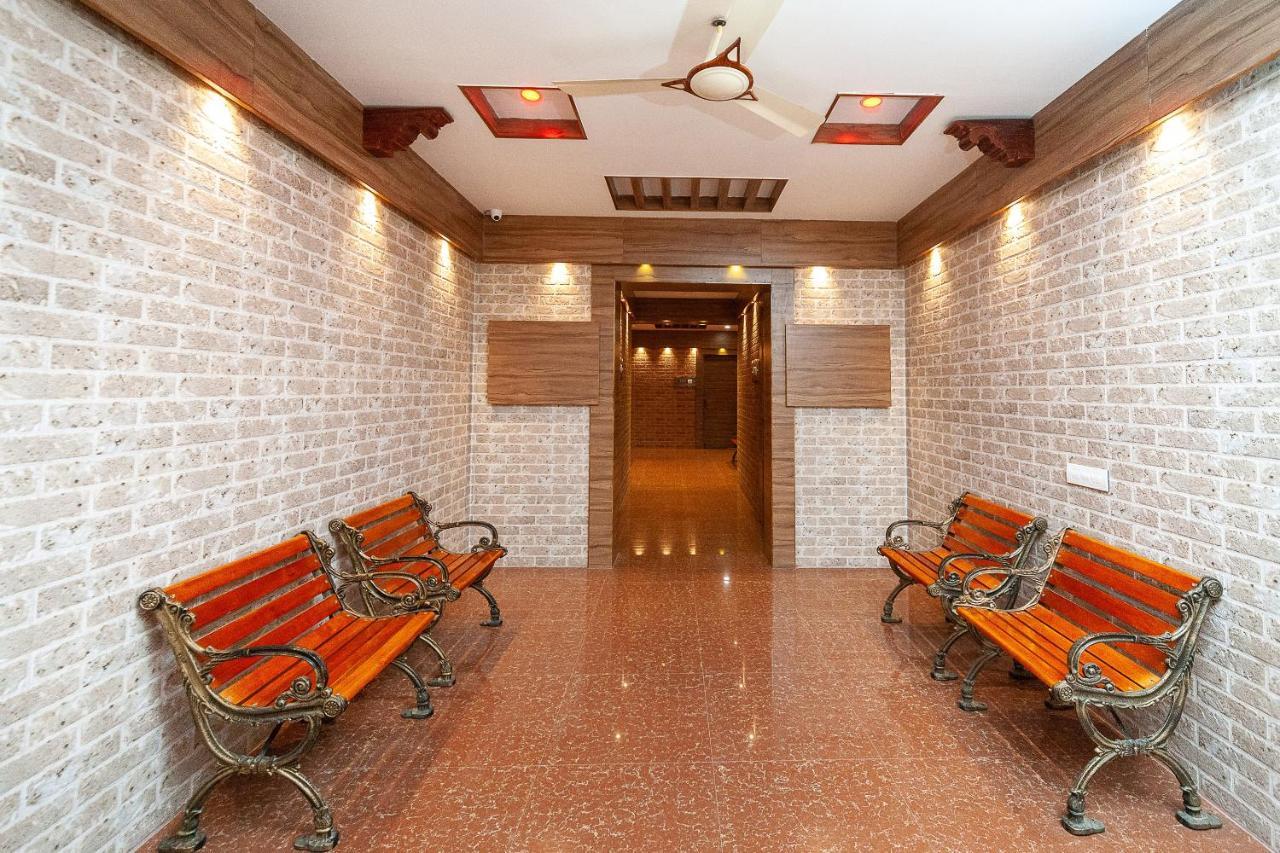 Oyo 29859 Rds Guest House Ambur Exterior photo